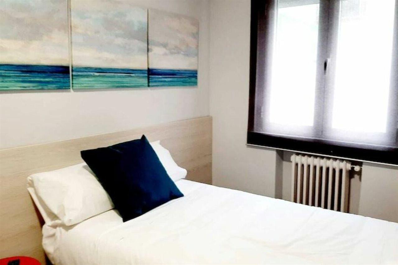 Arjori Rooms Hostal Salamanca Exterior photo