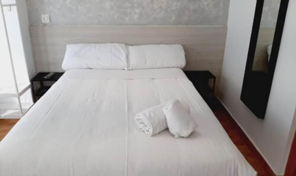 Arjori Rooms Hostal Salamanca Exterior photo