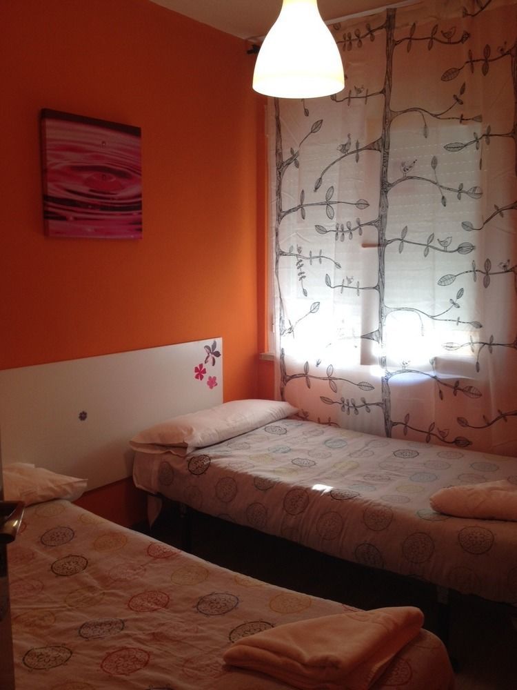 Arjori Rooms Hostal Salamanca Exterior photo
