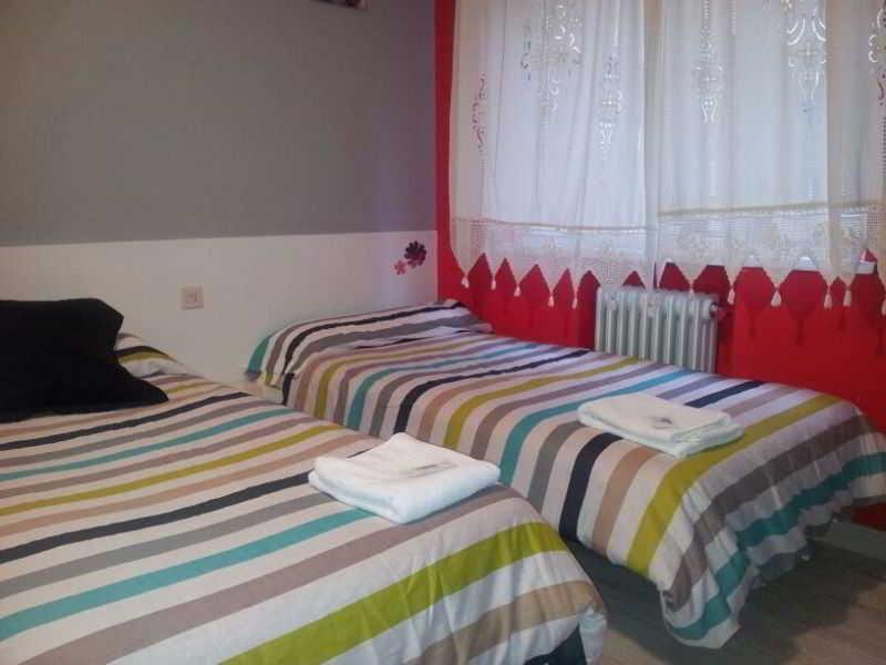 Arjori Rooms Hostal Salamanca Exterior photo