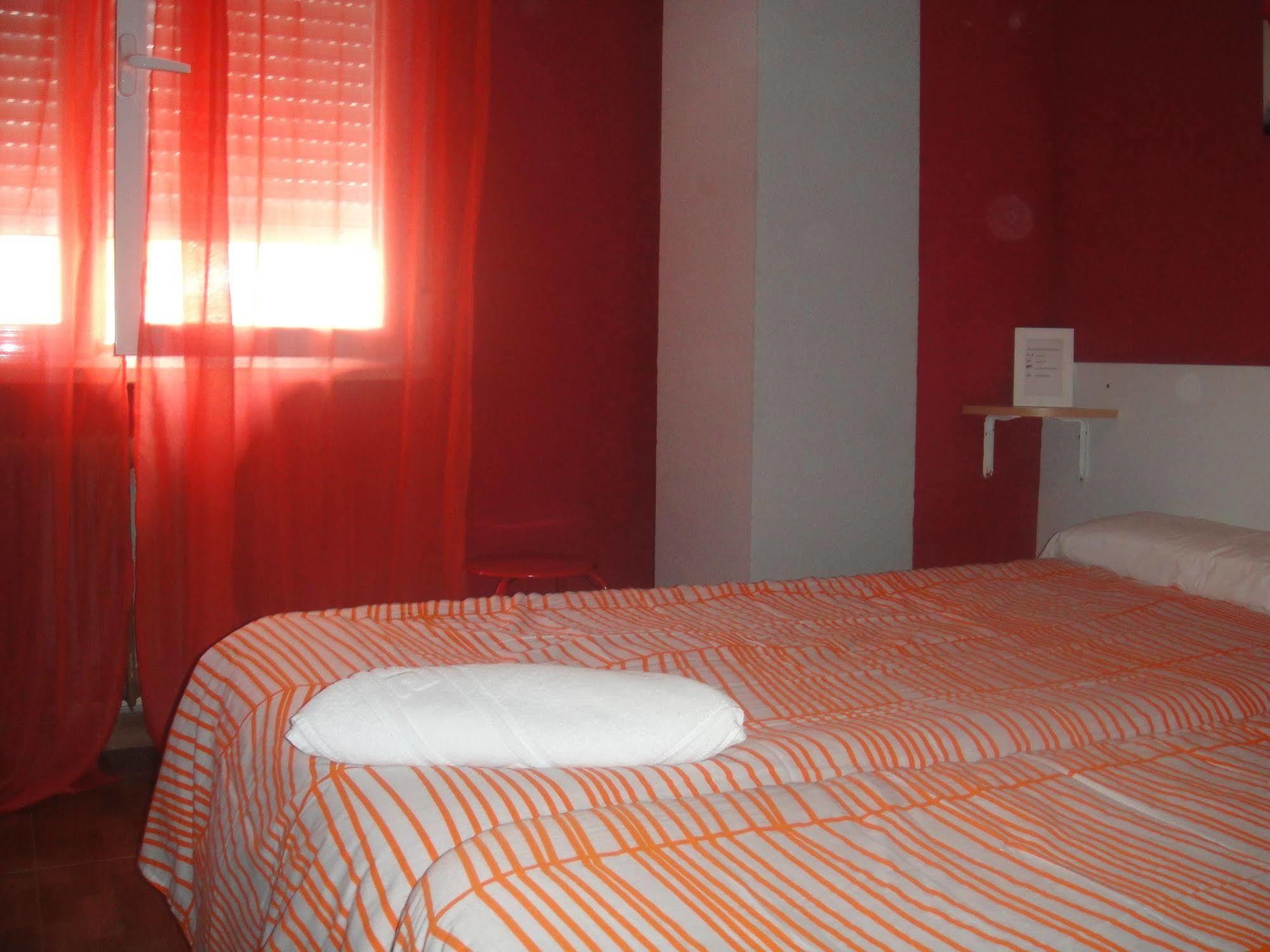 Arjori Rooms Hostal Salamanca Exterior photo